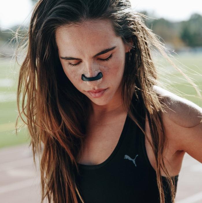 最適な呼吸のための磁気鼻用ストリップ